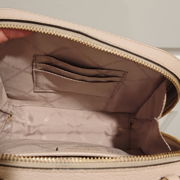 Michael Kors Jet Set Medium Crossbody Bag Pebbled Leather Pink Hand Bag Purse - Picture 11 of 15